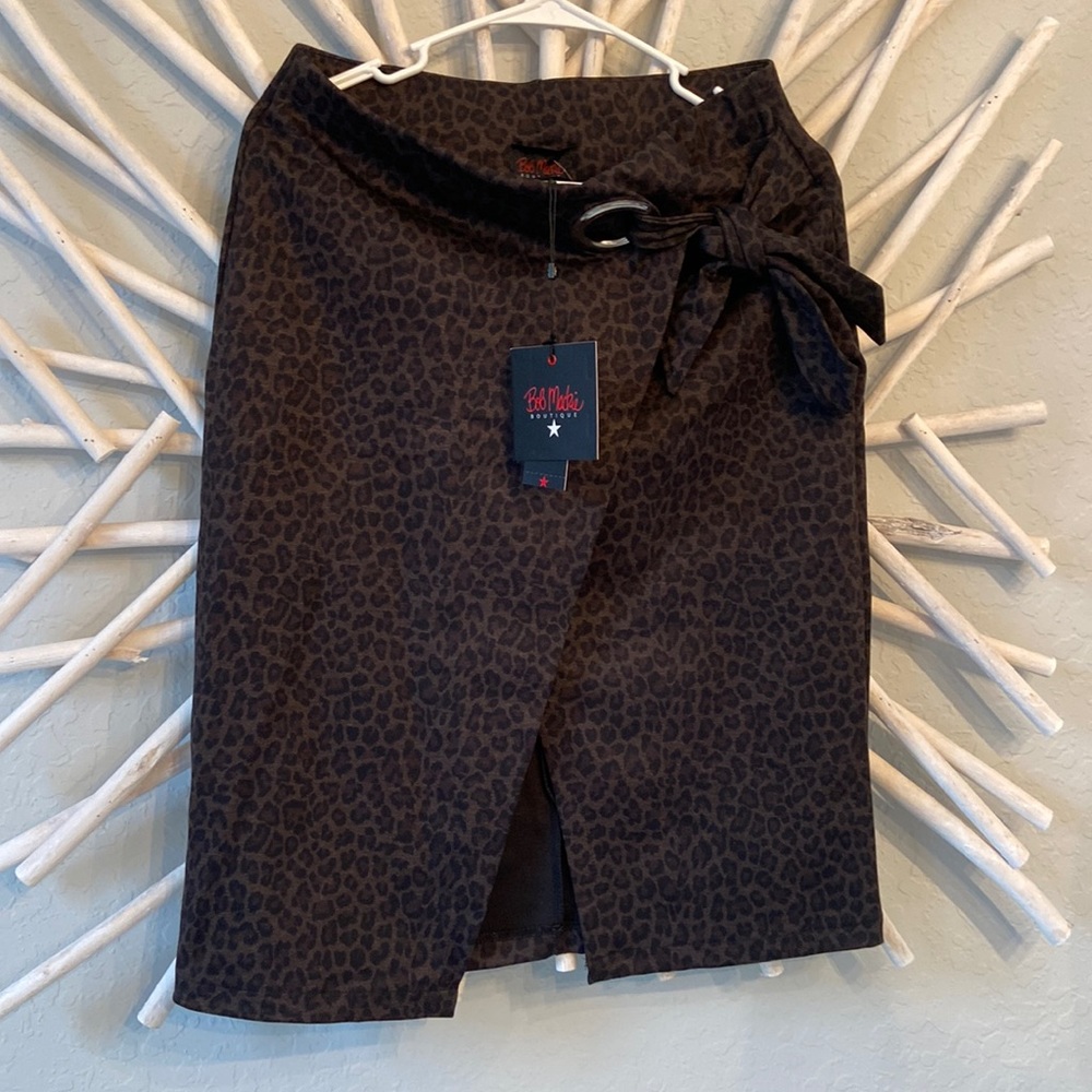 Bob Mackie skirt. NWT